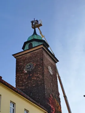 Krzyż z wieży muzeum w Raciborzu zostanie zdemontowany